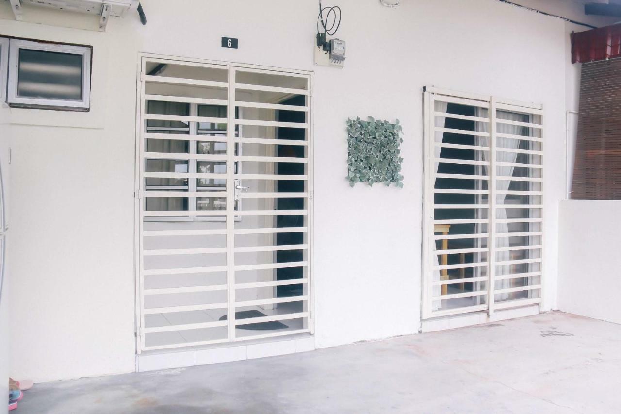 Thedaun Homestay Seri Iskandar, Perak Εξωτερικό φωτογραφία